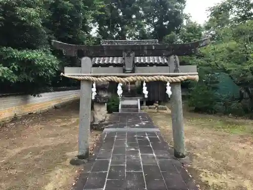 宝蔵院極楽寺の鳥居