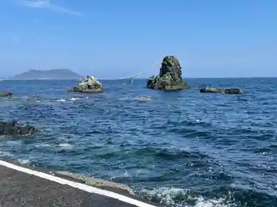 ビシャゴ浦姉妹岩(大分県)