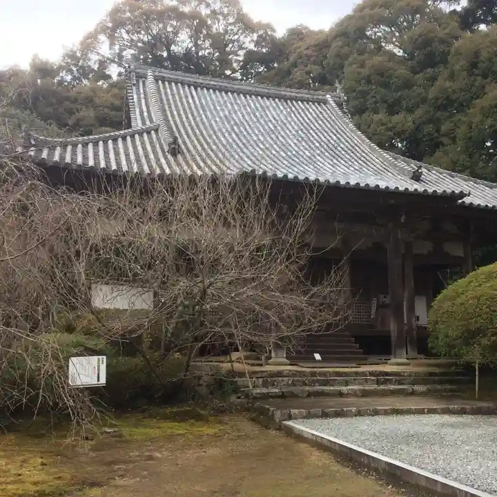 長岳寺の本殿・本堂