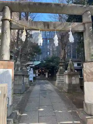 稲荷鬼王神社の{uncategorized: "未分類", other: "その他", undefined: "問題あり", building: "その他建物", grave: "お墓", sacred_gate: "鳥居", guardian: "狛犬", statue: "像", buddha: "仏像", history: "歴史", nature: "自然", garden: "庭園", animal: "動物", pagoda: "塔", temizu: "手水舎", mountain_gate: "山門・神門", sanctuary: "本殿・本堂", subordinate: "末社・摂社", art: "芸術", scenery: "景色", jizo: "地蔵", ema: "絵馬", goshuin: "御朱印", omikuji: "おみくじ", items: "授与品その他", amulet: "お守り", goshuincho: "御朱印帳", eats: "食事", festival: "お祭り", votive_dance: "神楽", shichigosan: "七五三参", wedding: "結婚式", experience: "体験その他", initially: "初詣", around: "周辺", anti_infection: "感染症対策"}
