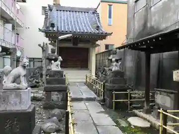 行成稲荷神社の本殿・本堂
