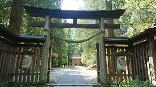 武蔵二宮 金鑚神社の鳥居