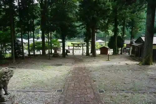 三輪神社の建物その他