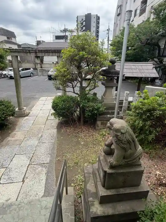 中原八幡神社の{uncategorized: "未分類", other: "その他", undefined: "問題あり", building: "その他建物", grave: "お墓", sacred_gate: "鳥居", guardian: "狛犬", statue: "像", buddha: "仏像", history: "歴史", nature: "自然", garden: "庭園", animal: "動物", pagoda: "塔", temizu: "手水舎", mountain_gate: "山門・神門", sanctuary: "本殿・本堂", subordinate: "末社・摂社", art: "芸術", scenery: "景色", jizo: "地蔵", ema: "絵馬", goshuin: "御朱印", omikuji: "おみくじ", items: "授与品その他", amulet: "お守り", goshuincho: "御朱印帳", eats: "食事", festival: "お祭り", votive_dance: "神楽", shichigosan: "七五三参", wedding: "結婚式", experience: "体験その他", initially: "初詣", around: "周辺", anti_infection: "感染症対策"}