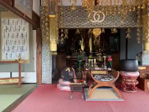 金勝寺の本殿・本堂