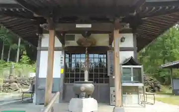 中ノ河内仏木寺の本殿・本堂