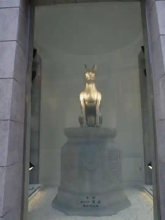 最上稲荷山妙教寺の狛犬