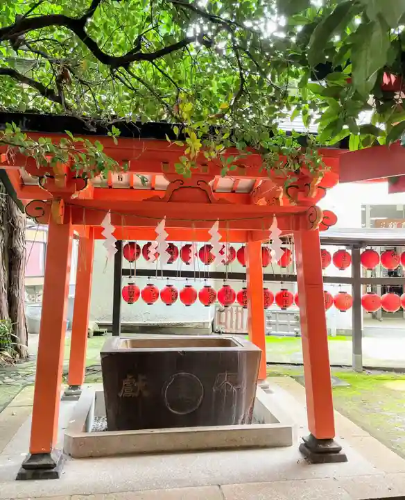 豊栄稲荷神社の手水舎