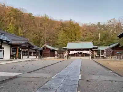 山梨縣護國神社の本殿・本堂