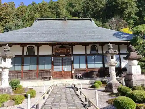 長福寺の本殿