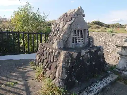 船頭の祠のその他建物