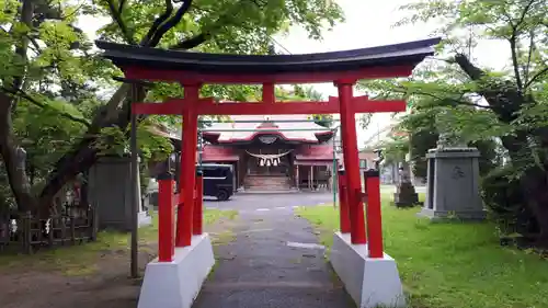 沖館稲荷神社の鳥居