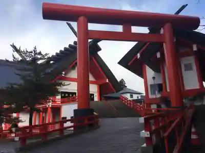 宝徳山稲荷大社の鳥居