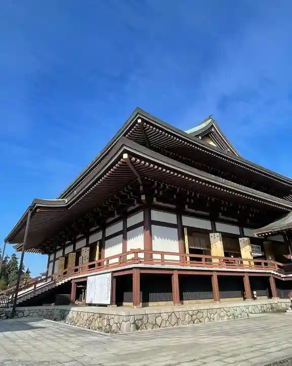 成田山新勝寺の本殿・本堂