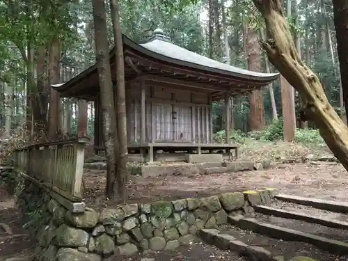 油日神社の本殿・本堂