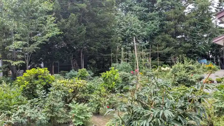 比布神社の庭園