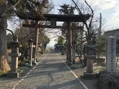 諏訪神社の鳥居