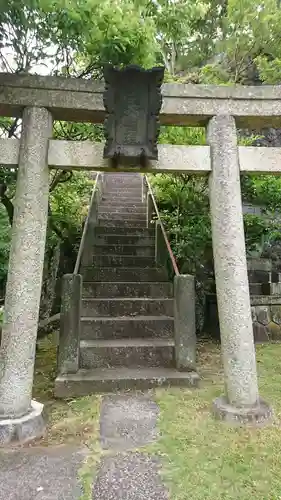 法性寺の鳥居