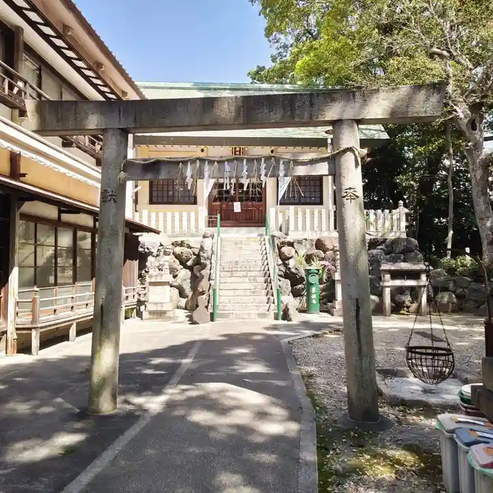 神明社(伊勢山神明社)の鳥居