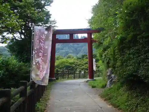 武蔵御嶽神社の鳥居