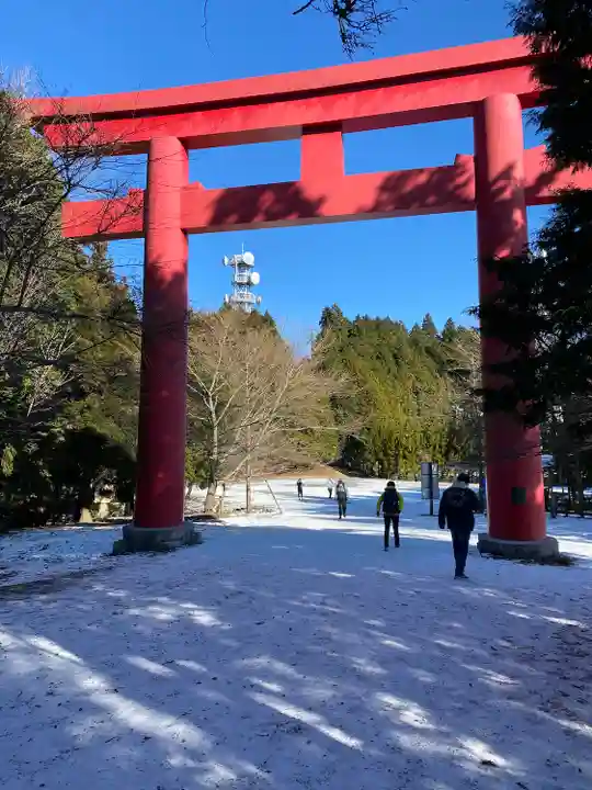 砥鹿神社(奥宮)の鳥居