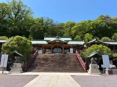 鎮西大社諏訪神社の{uncategorized: "未分類", other: "その他", undefined: "問題あり", building: "その他建物", grave: "お墓", sacred_gate: "鳥居", guardian: "狛犬", statue: "像", buddha: "仏像", history: "歴史", nature: "自然", garden: "庭園", animal: "動物", pagoda: "塔", temizu: "手水舎", mountain_gate: "山門・神門", sanctuary: "本殿・本堂", subordinate: "末社・摂社", art: "芸術", scenery: "景色", jizo: "地蔵", ema: "絵馬", goshuin: "御朱印", omikuji: "おみくじ", items: "授与品その他", amulet: "お守り", goshuincho: "御朱印帳", eats: "食事", festival: "お祭り", votive_dance: "神楽", shichigosan: "七五三参", wedding: "結婚式", experience: "体験その他", initially: "初詣", around: "周辺", anti_infection: "感染症対策"}