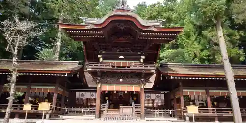 諏訪大社下社秋宮の本殿・本堂