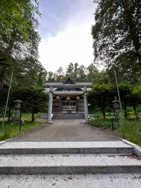由仁神社(北海道)