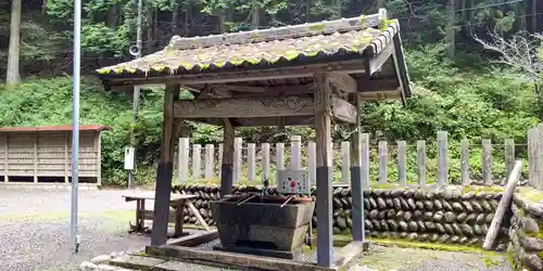 山住神社の手水