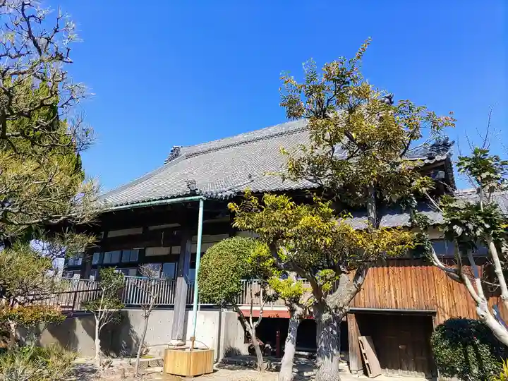 精界寺の本殿・本堂