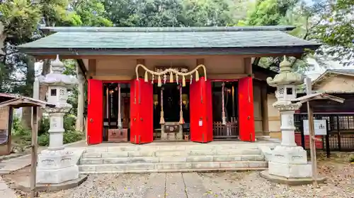 前原御嶽神社の本殿