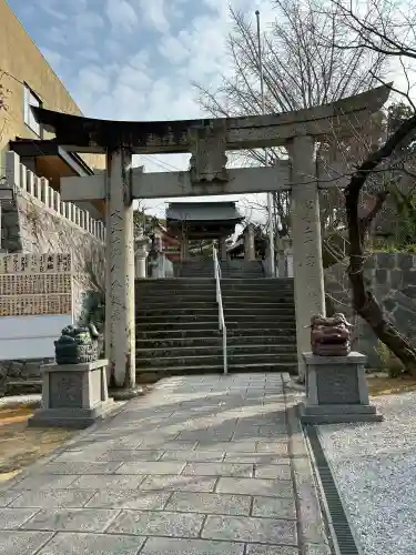 紅葉八幡宮の{uncategorized: "未分類", other: "その他", undefined: "問題あり", building: "その他建物", grave: "お墓", sacred_gate: "鳥居", guardian: "狛犬", statue: "像", buddha: "仏像", history: "歴史", nature: "自然", garden: "庭園", animal: "動物", pagoda: "塔", temizu: "手水舎", mountain_gate: "山門・神門", sanctuary: "本殿・本堂", subordinate: "末社・摂社", art: "芸術", scenery: "景色", jizo: "地蔵", ema: "絵馬", goshuin: "御朱印", omikuji: "おみくじ", items: "授与品その他", amulet: "お守り", goshuincho: "御朱印帳", eats: "食事", festival: "お祭り", votive_dance: "神楽", shichigosan: "七五三参", wedding: "結婚式", experience: "体験その他", initially: "初詣", around: "周辺", anti_infection: "感染症対策"}