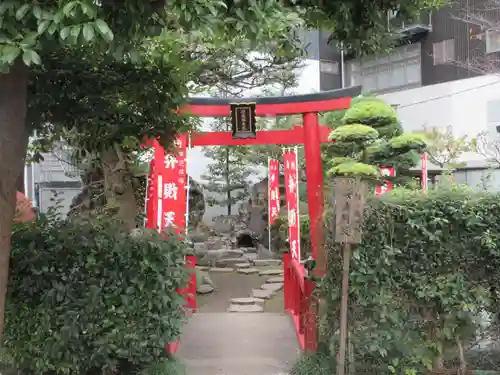 羽衣町厳島神社（関内厳島神社・横浜弁天）の鳥居