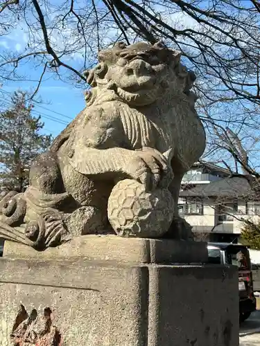 鎮守氷川神社の狛犬