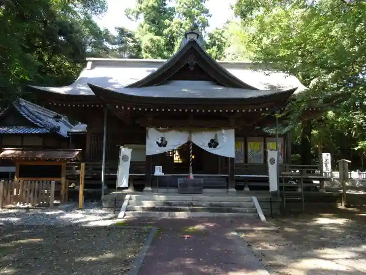秦神社の本殿・本堂