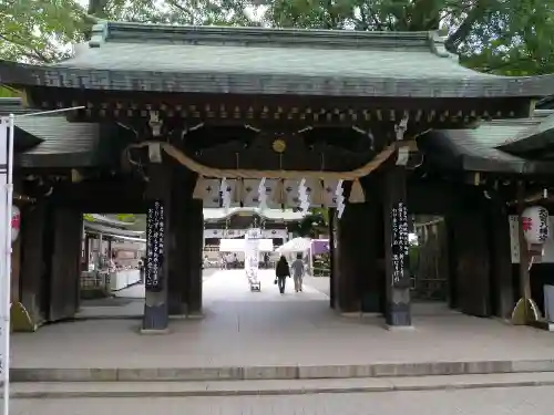 大宮八幡宮の山門・神門
