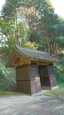 辺春八幡宮の山門・神門