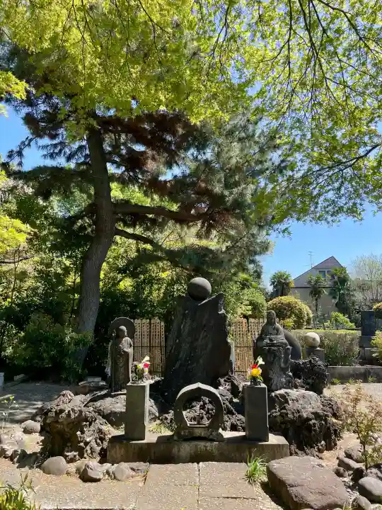 明治寺の{uncategorized: "未分類", other: "その他", undefined: "問題あり", building: "その他建物", grave: "お墓", sacred_gate: "鳥居", guardian: "狛犬", statue: "像", buddha: "仏像", history: "歴史", nature: "自然", garden: "庭園", animal: "動物", pagoda: "塔", temizu: "手水舎", mountain_gate: "山門・神門", sanctuary: "本殿・本堂", subordinate: "末社・摂社", art: "芸術", scenery: "景色", jizo: "地蔵", ema: "絵馬", goshuin: "御朱印", omikuji: "おみくじ", items: "授与品その他", amulet: "お守り", goshuincho: "御朱印帳", eats: "食事", festival: "お祭り", votive_dance: "神楽", shichigosan: "七五三参", wedding: "結婚式", experience: "体験その他", initially: "初詣", around: "周辺", anti_infection: "感染症対策"}