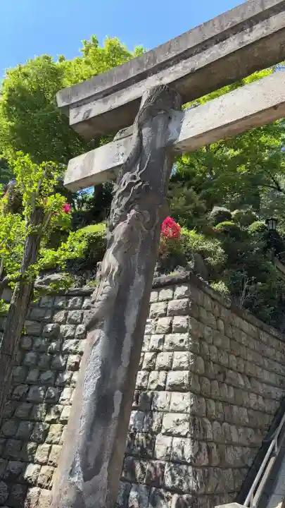品川神社の{uncategorized: "未分類", other: "その他", undefined: "問題あり", building: "その他建物", grave: "お墓", sacred_gate: "鳥居", guardian: "狛犬", statue: "像", buddha: "仏像", history: "歴史", nature: "自然", garden: "庭園", animal: "動物", pagoda: "塔", temizu: "手水舎", mountain_gate: "山門・神門", sanctuary: "本殿・本堂", subordinate: "末社・摂社", art: "芸術", scenery: "景色", jizo: "地蔵", ema: "絵馬", goshuin: "御朱印", omikuji: "おみくじ", items: "授与品その他", amulet: "お守り", goshuincho: "御朱印帳", eats: "食事", festival: "お祭り", votive_dance: "神楽", shichigosan: "七五三参", wedding: "結婚式", experience: "体験その他", initially: "初詣", around: "周辺", anti_infection: "感染症対策"}