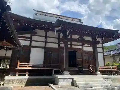 三澤寺の本殿・本堂