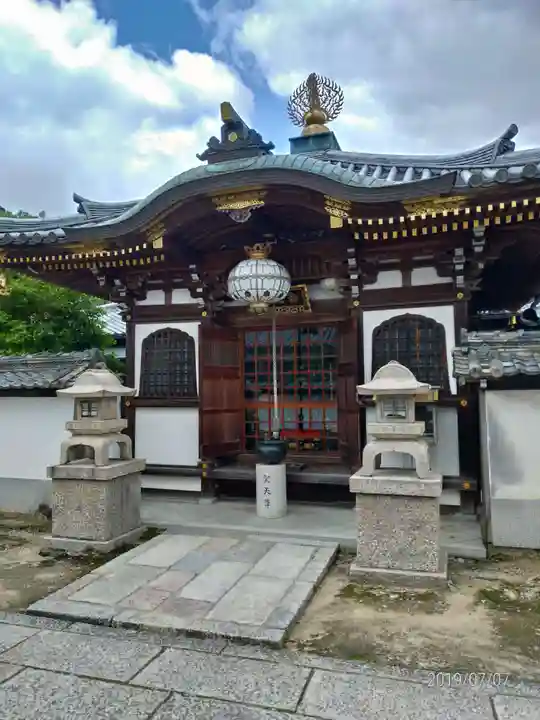 矢田寺の本殿・本堂