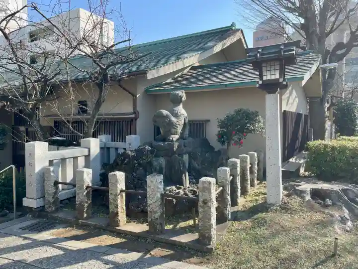 新宿下落合氷川神社の{uncategorized: "未分類", other: "その他", undefined: "問題あり", building: "その他建物", grave: "お墓", sacred_gate: "鳥居", guardian: "狛犬", statue: "像", buddha: "仏像", history: "歴史", nature: "自然", garden: "庭園", animal: "動物", pagoda: "塔", temizu: "手水舎", mountain_gate: "山門・神門", sanctuary: "本殿・本堂", subordinate: "末社・摂社", art: "芸術", scenery: "景色", jizo: "地蔵", ema: "絵馬", goshuin: "御朱印", omikuji: "おみくじ", items: "授与品その他", amulet: "お守り", goshuincho: "御朱印帳", eats: "食事", festival: "お祭り", votive_dance: "神楽", shichigosan: "七五三参", wedding: "結婚式", experience: "体験その他", initially: "初詣", around: "周辺", anti_infection: "感染症対策"}