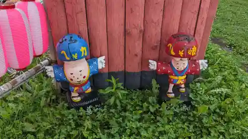 北眞神社御分祠（へそ神社）の像