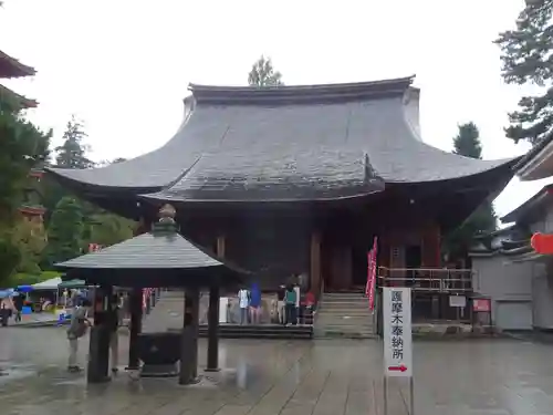 高幡不動尊　金剛寺の本殿・本堂