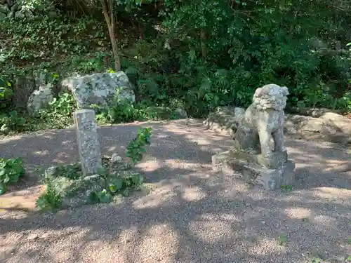 立磐神社の狛犬