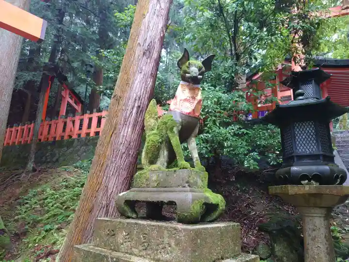 伏見稲荷大社 御膳谷奉拝所(京都府)