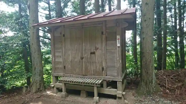 新山神社の末社・摂社