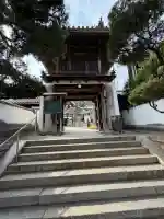 天寧寺の{uncategorized: "未分類", other: "その他", undefined: "問題あり", building: "その他建物", grave: "お墓", sacred_gate: "鳥居", guardian: "狛犬", statue: "像", buddha: "仏像", history: "歴史", nature: "自然", garden: "庭園", animal: "動物", pagoda: "塔", temizu: "手水舎", mountain_gate: "山門・神門", sanctuary: "本殿・本堂", subordinate: "末社・摂社", art: "芸術", scenery: "景色", jizo: "地蔵", ema: "絵馬", goshuin: "御朱印", omikuji: "おみくじ", items: "授与品その他", amulet: "お守り", goshuincho: "御朱印帳", eats: "食事", festival: "お祭り", votive_dance: "神楽", shichigosan: "七五三参", wedding: "結婚式", experience: "体験その他", initially: "初詣", around: "周辺", anti_infection: "感染症対策"}