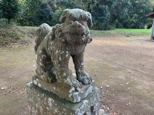 根元神社の狛犬