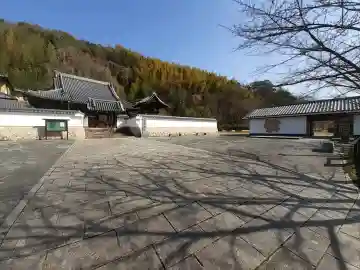 西光寺の{uncategorized: "未分類", other: "その他", undefined: "問題あり", building: "その他建物", grave: "お墓", sacred_gate: "鳥居", guardian: "狛犬", statue: "像", buddha: "仏像", history: "歴史", nature: "自然", garden: "庭園", animal: "動物", pagoda: "塔", temizu: "手水舎", mountain_gate: "山門・神門", sanctuary: "本殿・本堂", subordinate: "末社・摂社", art: "芸術", scenery: "景色", jizo: "地蔵", ema: "絵馬", goshuin: "御朱印", omikuji: "おみくじ", items: "授与品その他", amulet: "お守り", goshuincho: "御朱印帳", eats: "食事", festival: "お祭り", votive_dance: "神楽", shichigosan: "七五三参", wedding: "結婚式", experience: "体験その他", initially: "初詣", around: "周辺", anti_infection: "感染症対策"}